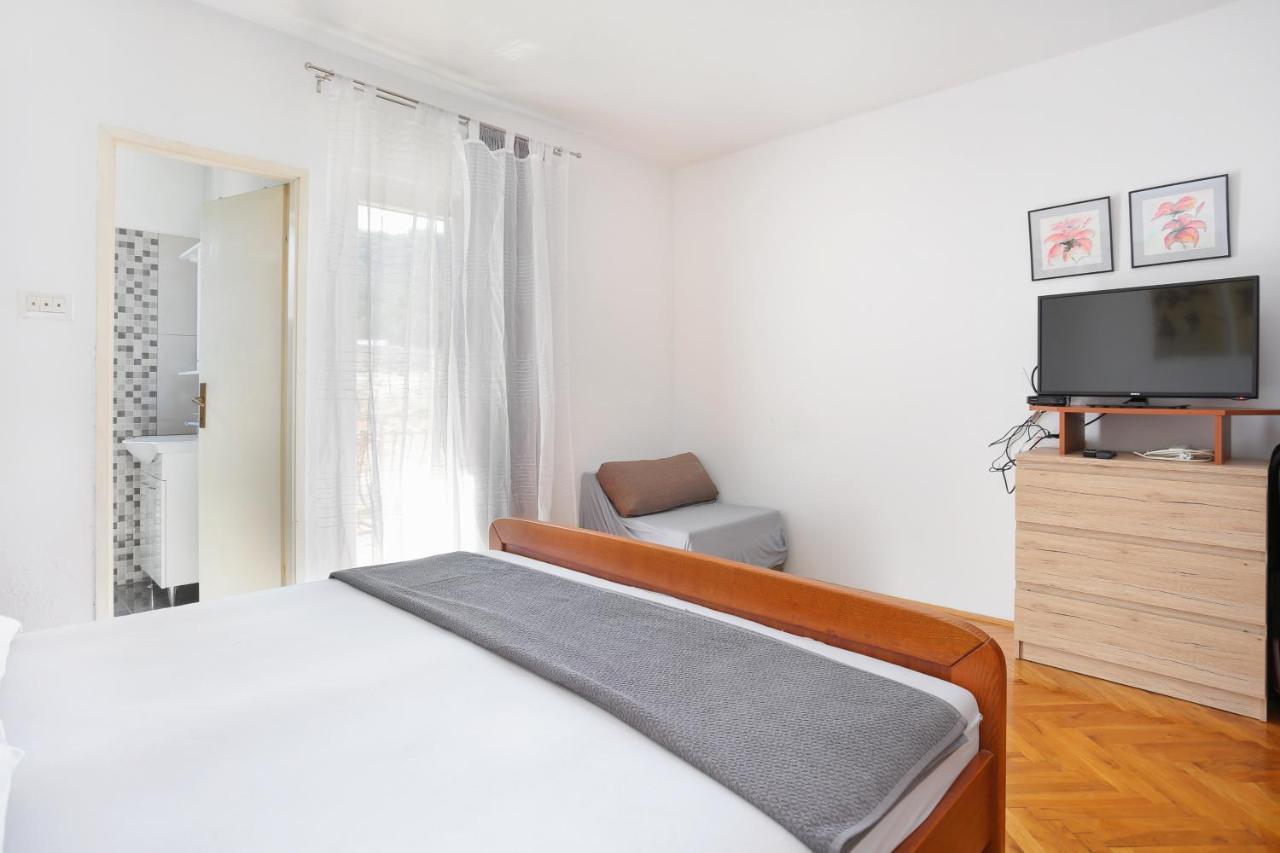 Apartment Arbanija 1125A トロギール エクステリア 写真